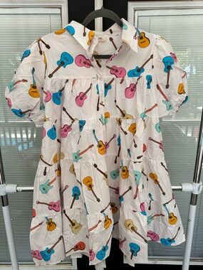 Size L Peach Love Womens White Guitar-Print Tiered Short Dress. NWOT!
